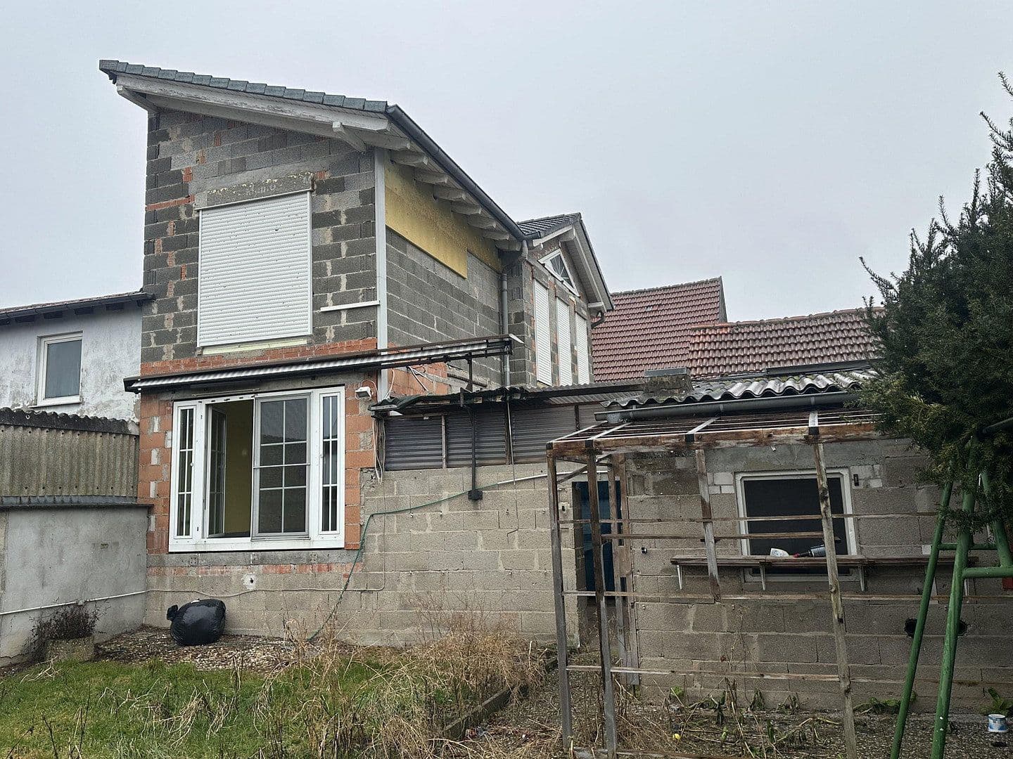 Predaj domu 204 m², pozemek 563 m², Friedenstraße 19, Kronau, Bádensko-Wurttembersko Predaj domu 204 m², pozemek 563 m², Friedenstraße 19, Kronau, Bádensko-Wurttembersko