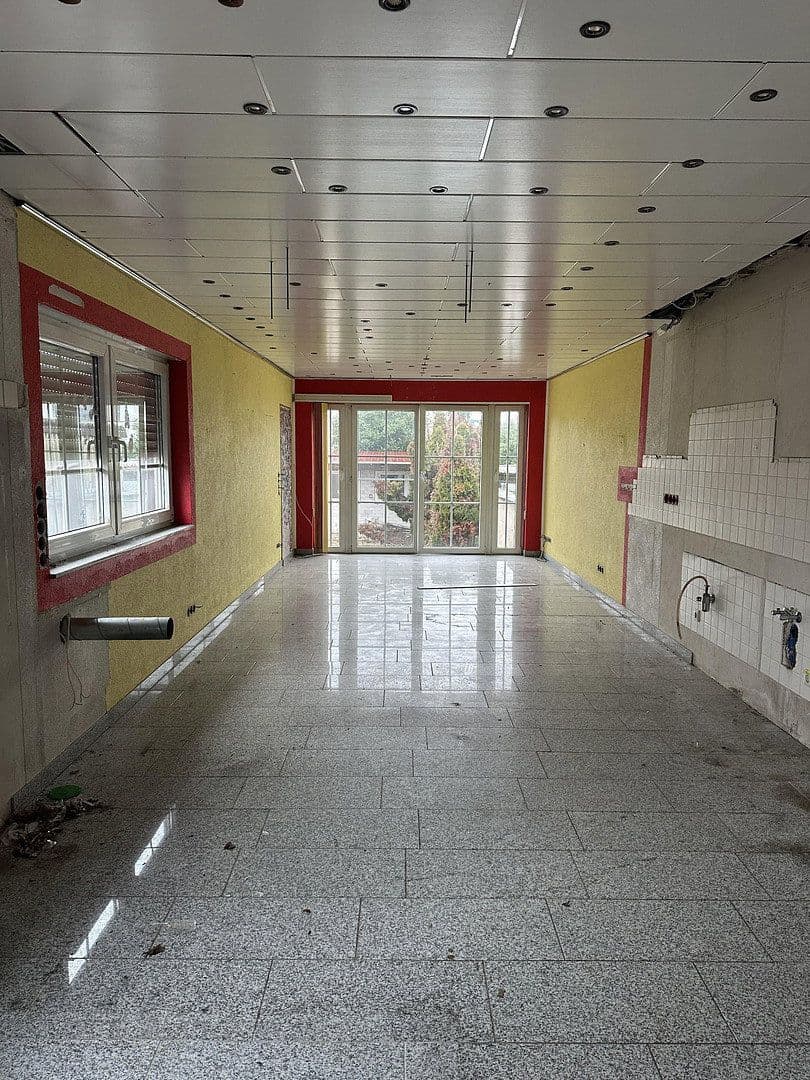 Predaj domu 204 m², pozemek 563 m², Friedenstraße 19, Kronau, Bádensko-Wurttembersko Predaj domu 204 m², pozemek 563 m², Friedenstraße 19, Kronau, Bádensko-Wurttembersko