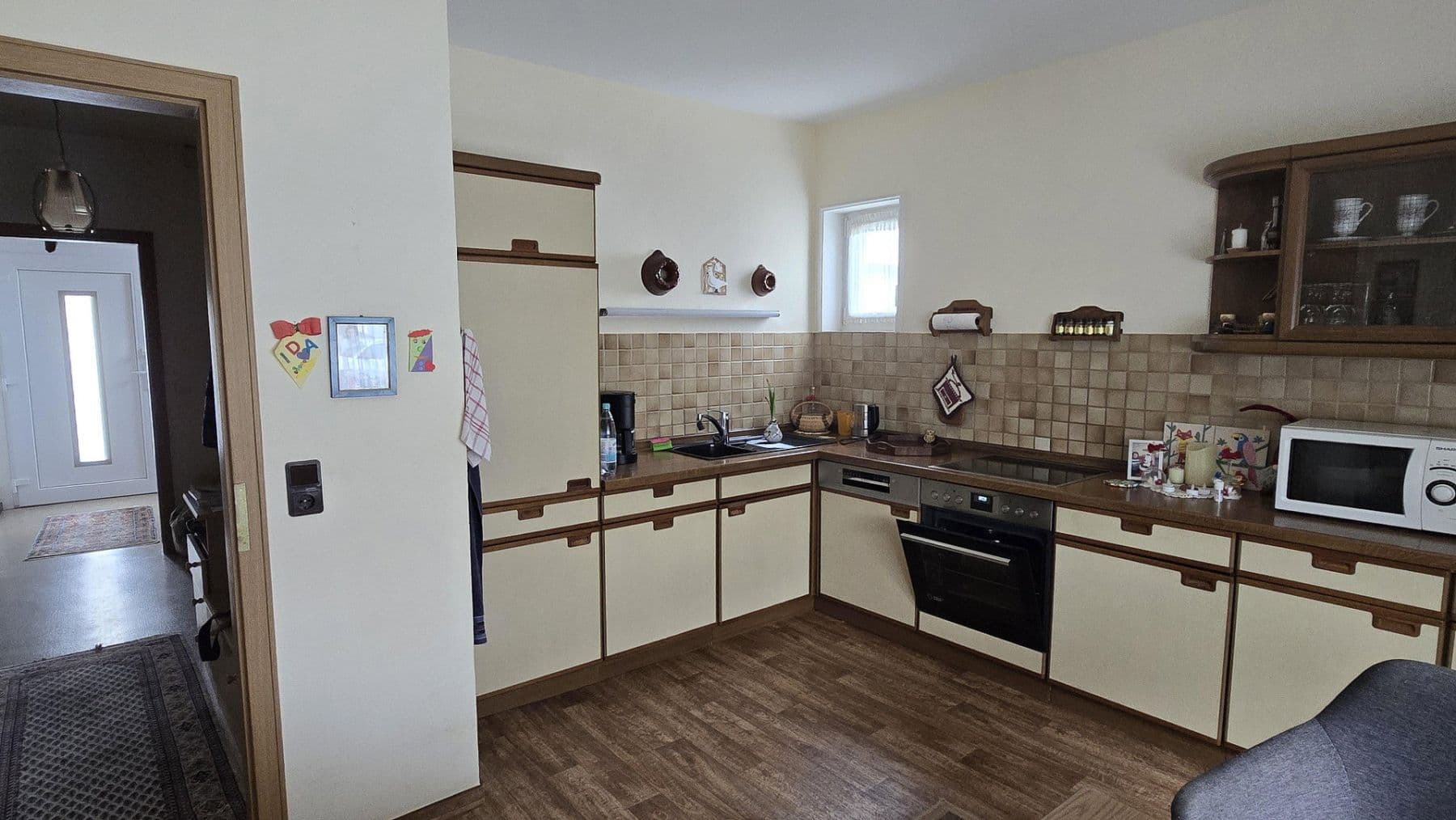 Predaj domu 123 m², pozemek 894 m², Ellenhausen, Porýnie-Falcko Predaj domu 123 m², pozemek 894 m², Ellenhausen, Porýnie-Falcko