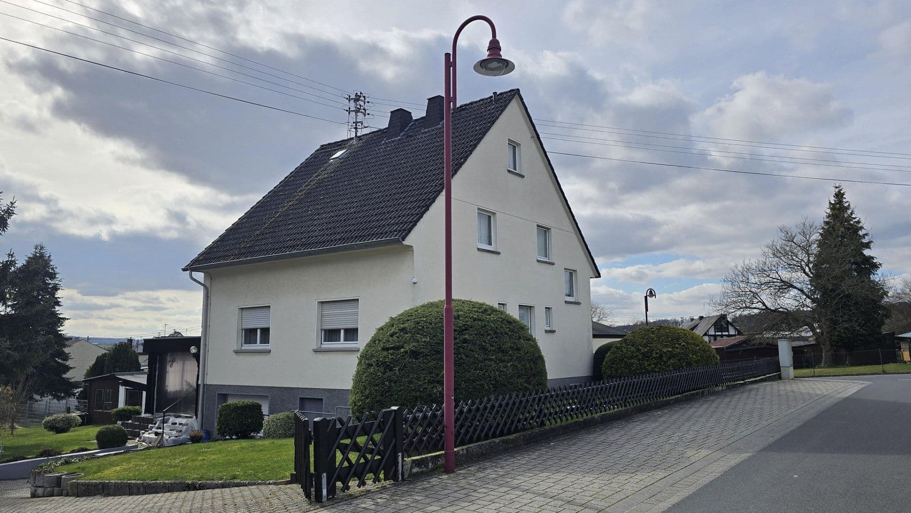 Predaj domu 123 m², pozemek 894 m², Ellenhausen, Porýnie-Falcko Predaj domu 123 m², pozemek 894 m², Ellenhausen, Porýnie-Falcko