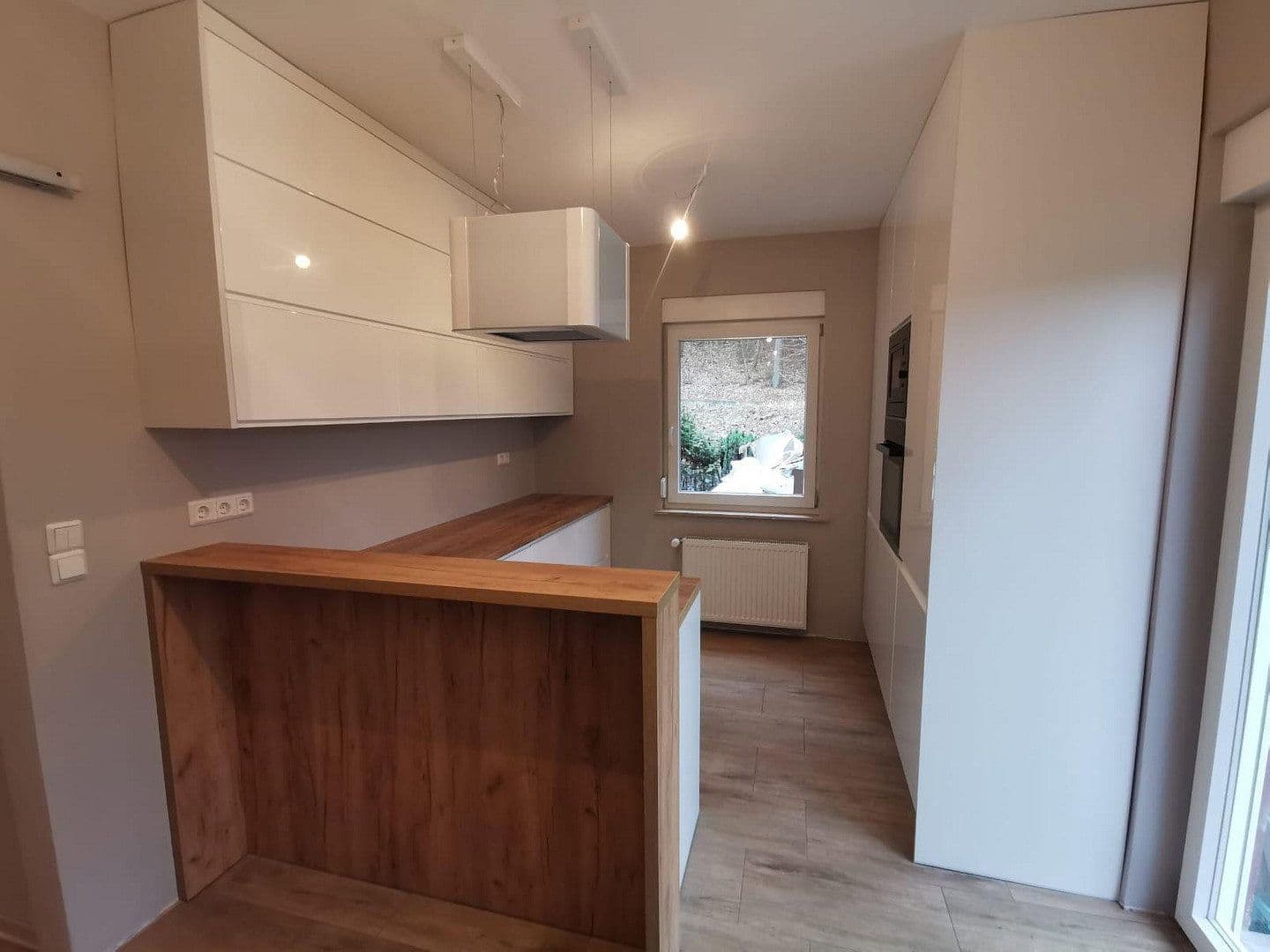 Predaj domu 103 m², pozemek 360 m², Siegen, Severné Porýnie - Westfálsko Predaj domu 103 m², pozemek 360 m², Siegen, Severné Porýnie - Westfálsko