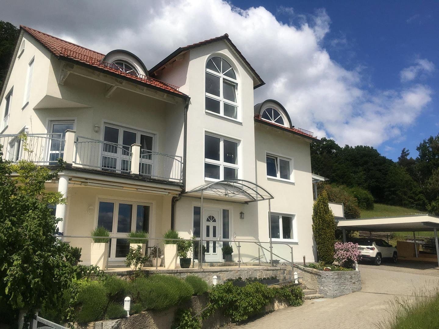 Prenájom domu 205 m², pozemek 780 m², Amberg, Bavorsko Prenájom domu 205 m², pozemek 780 m², Amberg, Bavorsko