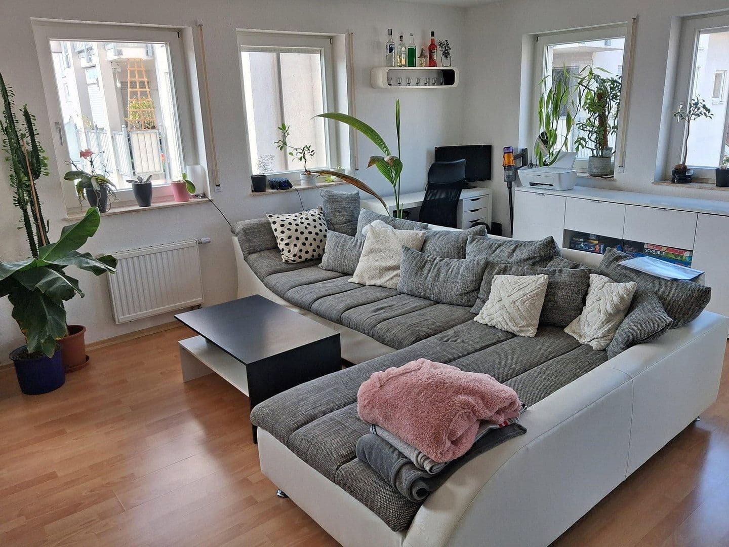 Prenájom bytu 2-izbový 60 m², Ummendorf, Bádensko-Wurttembersko Prenájom bytu 2-izbový 60 m², Ummendorf, Bádensko-Wurttembersko