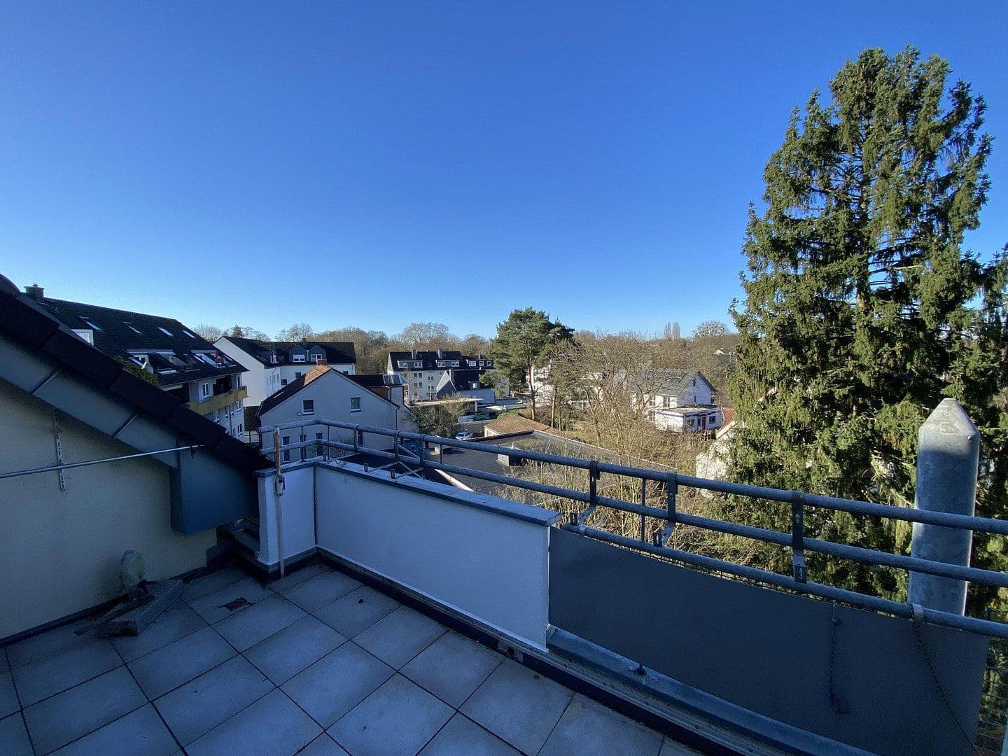 Prenájom bytu 2-izbový 58 m², Oulustr. 3, Leverkusen, Severné Porýnie - Westfálsko Prenájom bytu 2-izbový 58 m², Oulustr. 3, Leverkusen, Severné Porýnie - Westfálsko