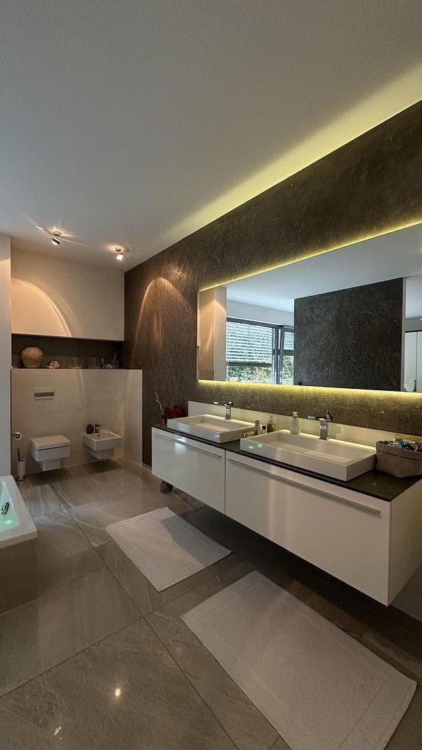 Predaj domu 346 m², pozemek 586 m², Witten, Severné Porýnie - Westfálsko Predaj domu 346 m², pozemek 586 m², Witten, Severné Porýnie - Westfálsko