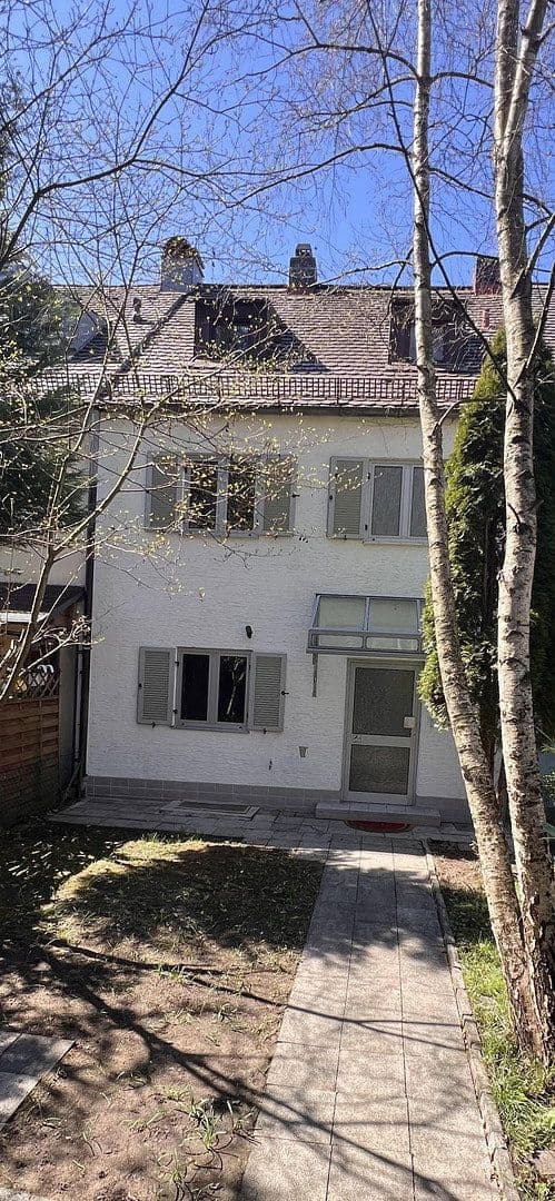 Predaj domu 132 m², pozemek 180 m², München-Ramersdorf, Bavorsko Predaj domu 132 m², pozemek 180 m², München-Ramersdorf, Bavorsko