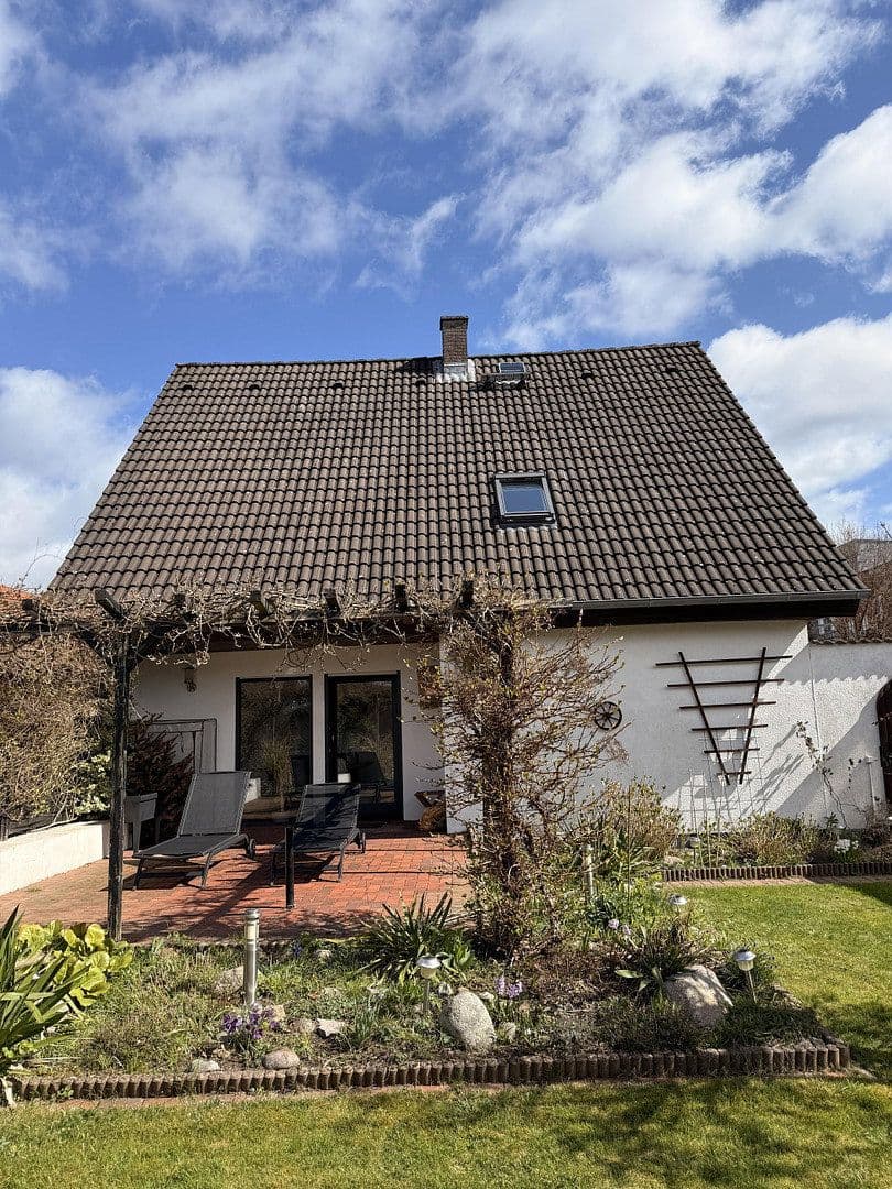 Predaj domu 113 m², pozemek 708 m², Wilhelm-Busch-Straße 22, Neumünster, Šlezvicko-Holštajnsko Predaj domu 113 m², pozemek 708 m², Wilhelm-Busch-Straße 22, Neumünster, Šlezvicko-Holštajnsko