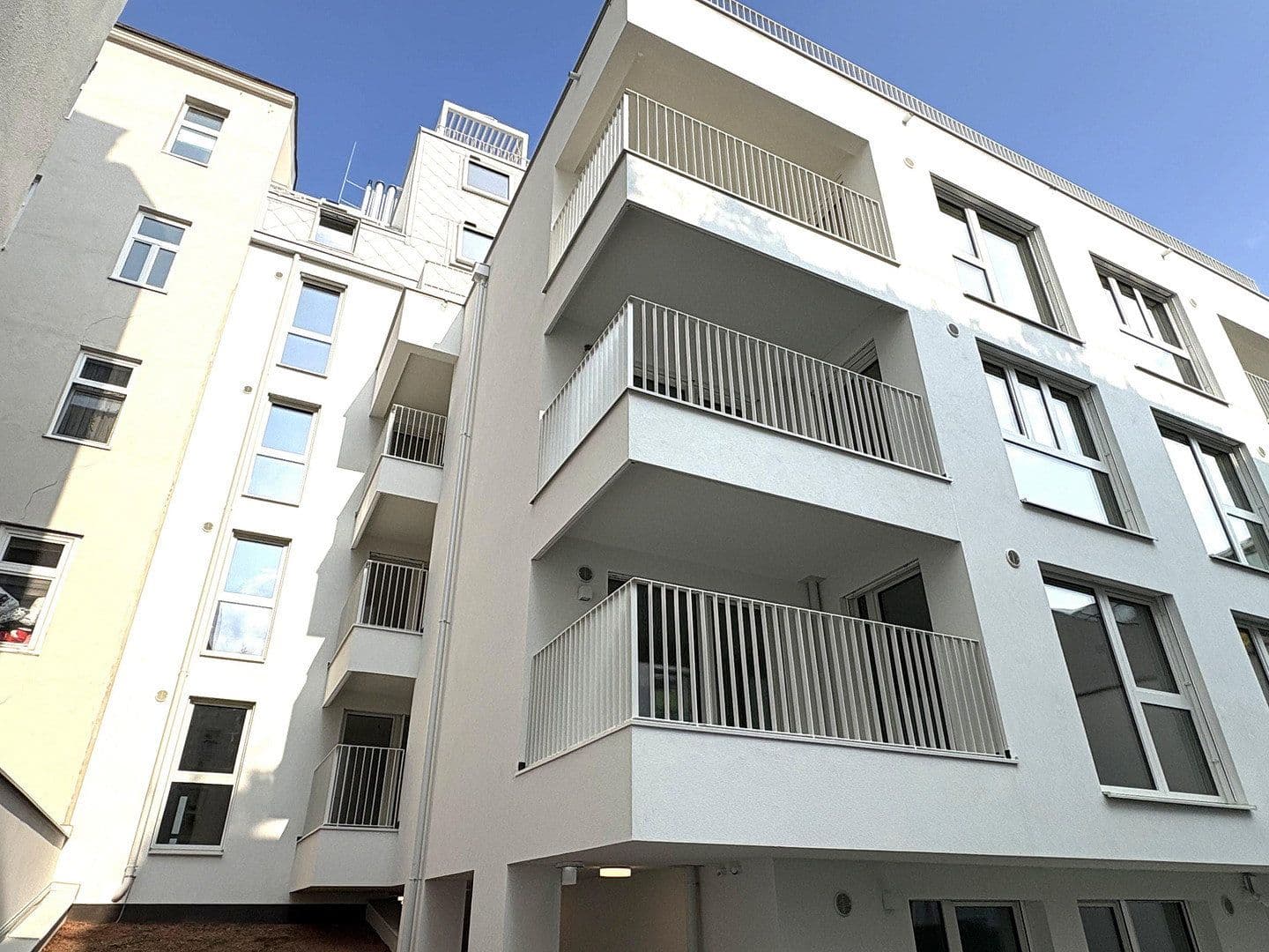 Prenájom bytu 3-izbový 65 m², Schimmelgasse, Wien, Viedeň Prenájom bytu 3-izbový 65 m², Schimmelgasse, Wien, Viedeň