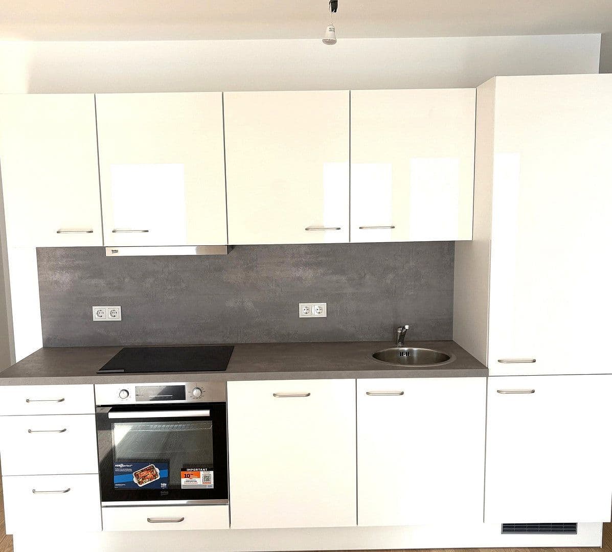 Prenájom bytu 3-izbový 65 m², Schimmelgasse, Wien, Viedeň Prenájom bytu 3-izbový 65 m², Schimmelgasse, Wien, Viedeň