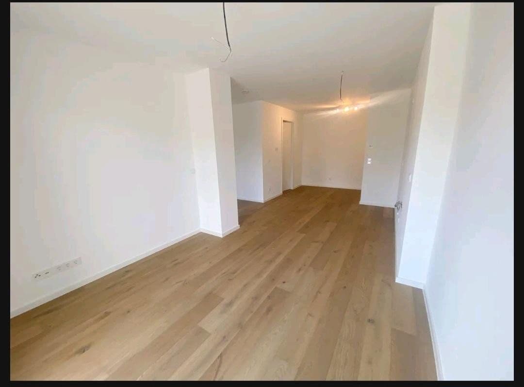 Prenájom bytu 2-izbový 65 m², Marienburgerstr 53a, München, Bavorsko Prenájom bytu 2-izbový 65 m², Marienburgerstr 53a, München, Bavorsko