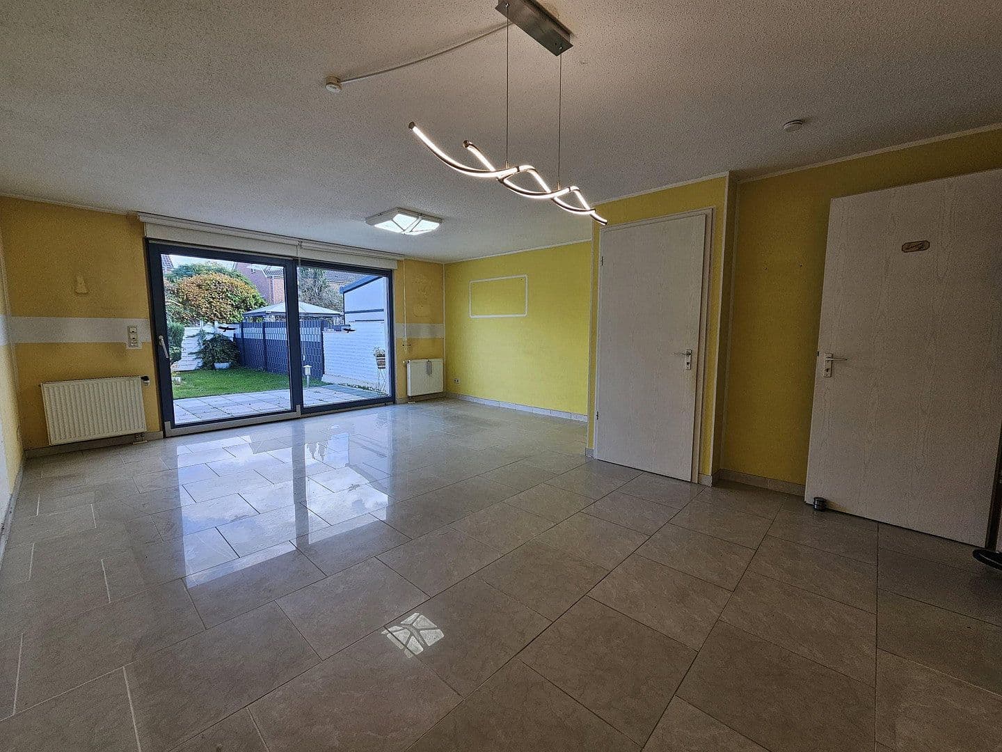 Predaj domu 115 m², pozemek 191 m², Duisburg Wanheim, Severné Porýnie - Westfálsko Predaj domu 115 m², pozemek 191 m², Duisburg Wanheim, Severné Porýnie - Westfálsko