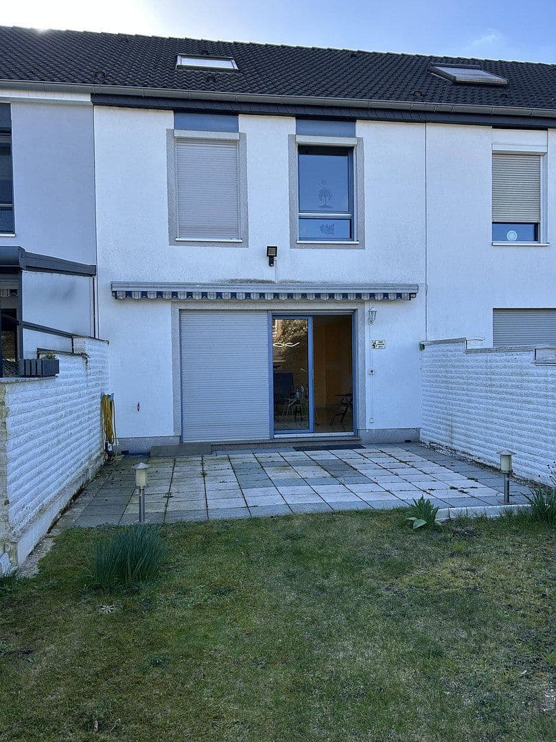 Predaj domu 115 m², pozemek 191 m², Duisburg Wanheim, Severné Porýnie - Westfálsko Predaj domu 115 m², pozemek 191 m², Duisburg Wanheim, Severné Porýnie - Westfálsko