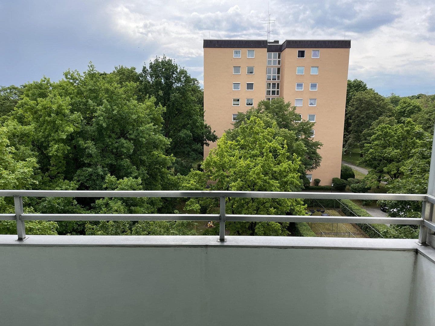 Prenájom bytu 4-izbový 75 m², München, Bavorsko Prenájom bytu 4-izbový 75 m², München, Bavorsko