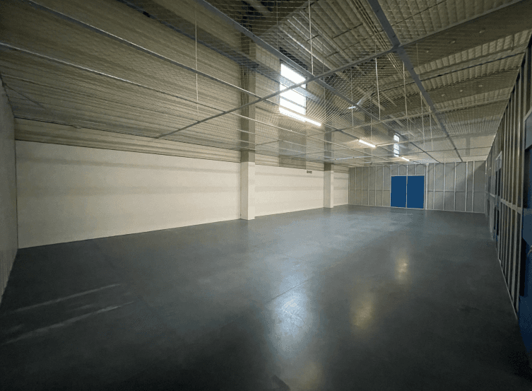 Prenájom nebytového priestoru 139 m², Friedrich-Engels-Strasse 80, Potsdam, Brandenbursko Prenájom nebytového priestoru 139 m², Friedrich-Engels-Strasse 80, Potsdam, Brandenbursko