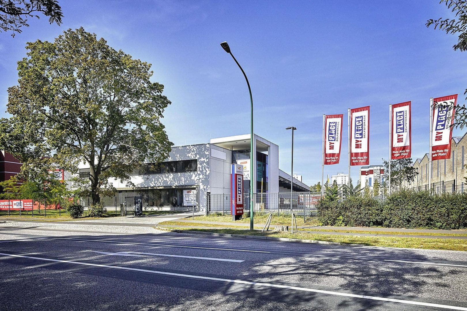 Prenájom nebytového priestoru 139 m², Friedrich-Engels-Strasse 80, Potsdam, Brandenbursko Prenájom nebytového priestoru 139 m², Friedrich-Engels-Strasse 80, Potsdam, Brandenbursko