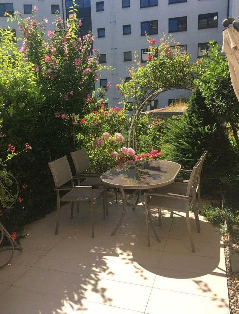 Prenájom bytu 3-izbový 86 m², Gärtnerweg 7, Frankfurt, Hesensko Prenájom bytu 3-izbový 86 m², Gärtnerweg 7, Frankfurt, Hesensko