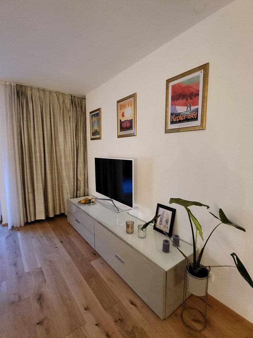 Prenájom bytu 3-izbový 86 m², Gärtnerweg 7, Frankfurt, Hesensko Prenájom bytu 3-izbový 86 m², Gärtnerweg 7, Frankfurt, Hesensko