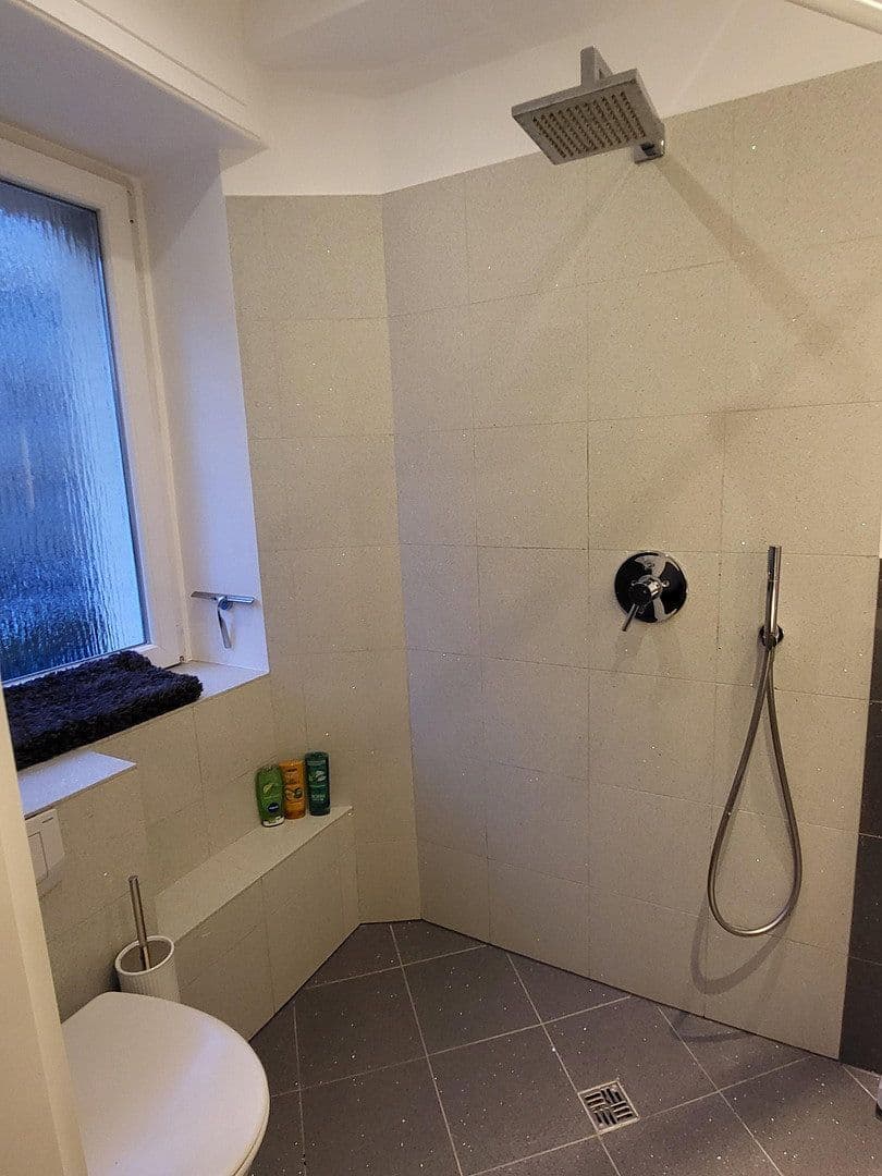 Prenájom bytu 3-izbový 86 m², Gärtnerweg 7, Frankfurt, Hesensko Prenájom bytu 3-izbový 86 m², Gärtnerweg 7, Frankfurt, Hesensko