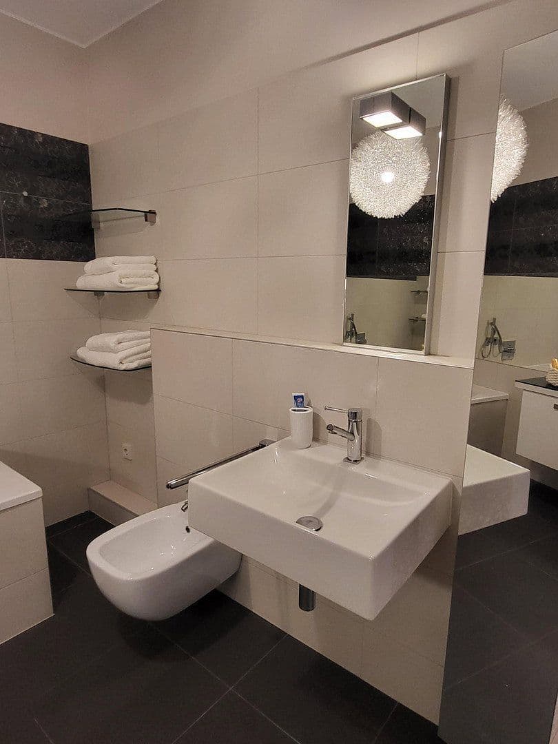 Prenájom bytu 3-izbový 86 m², Gärtnerweg 7, Frankfurt, Hesensko Prenájom bytu 3-izbový 86 m², Gärtnerweg 7, Frankfurt, Hesensko