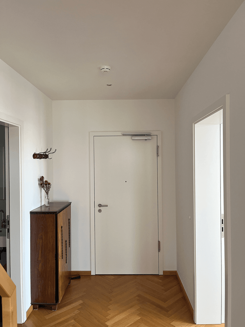 Prenájom bytu 3-izbový 120 m², Berlin, Berlín Prenájom bytu 3-izbový 120 m², Berlin, Berlín