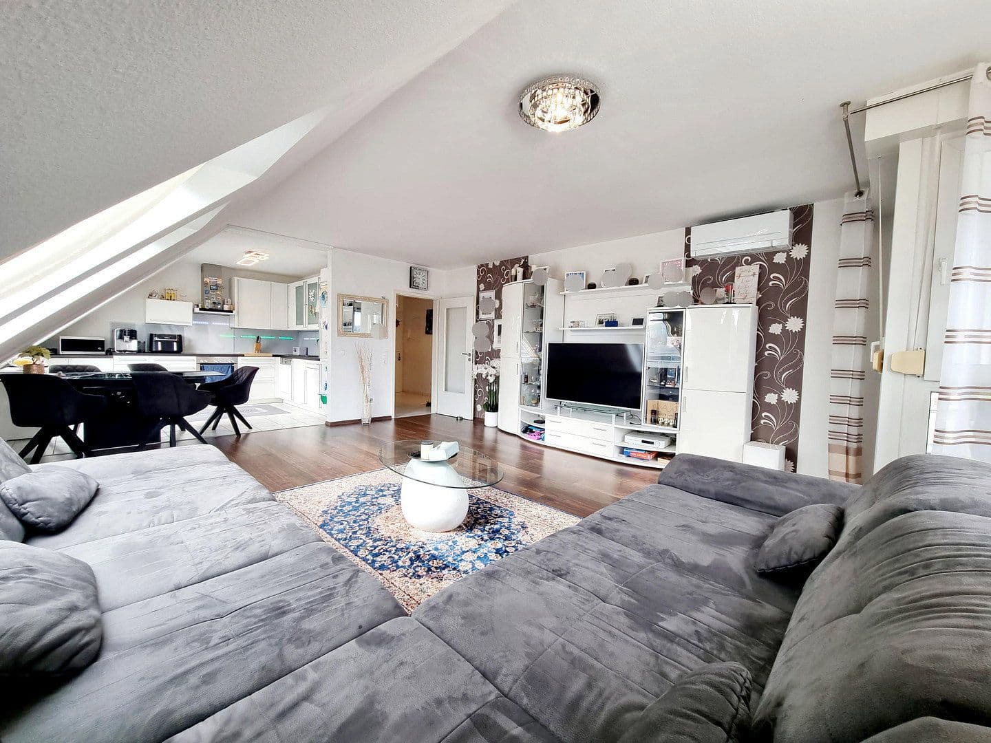 Predaj bytu 4-izbový 107 m², Borkumerstr.1, Wiesbaden, Hesensko Predaj bytu 4-izbový 107 m², Borkumerstr.1, Wiesbaden, Hesensko