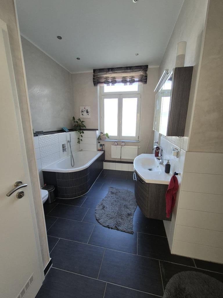 Prenájom bytu 6-izbový 118 m², Pestalozzistraße 31, Mannheim, Bádensko-Wurttembersko Prenájom bytu 6-izbový 118 m², Pestalozzistraße 31, Mannheim, Bádensko-Wurttembersko