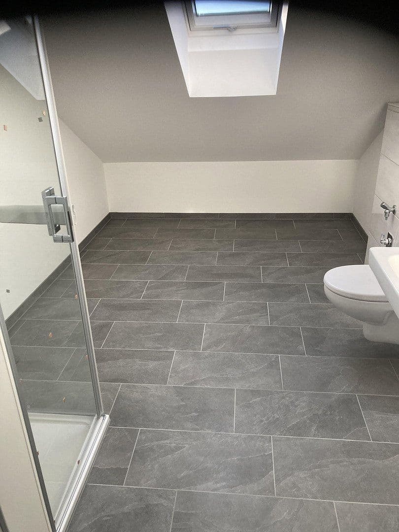 Prenájom domu 160 m², pozemek 450 m², Carlo Schellemannstr 26B, Eggenfelden, Bavorsko Prenájom domu 160 m², pozemek 450 m², Carlo Schellemannstr 26B, Eggenfelden, Bavorsko