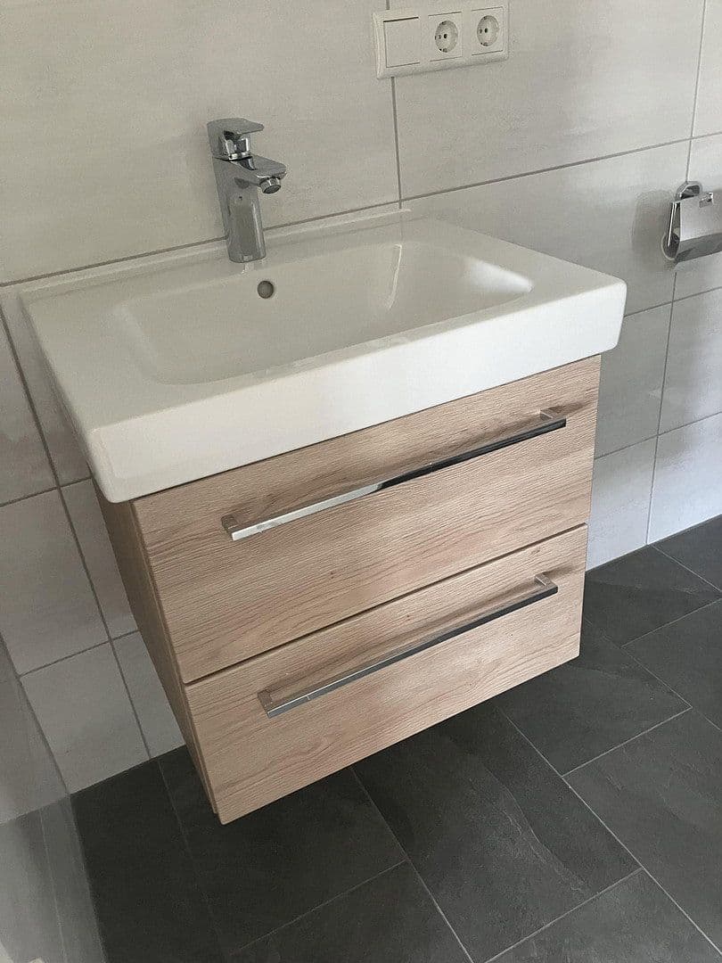 Prenájom domu 160 m², pozemek 450 m², Carlo Schellemannstr 26B, Eggenfelden, Bavorsko Prenájom domu 160 m², pozemek 450 m², Carlo Schellemannstr 26B, Eggenfelden, Bavorsko