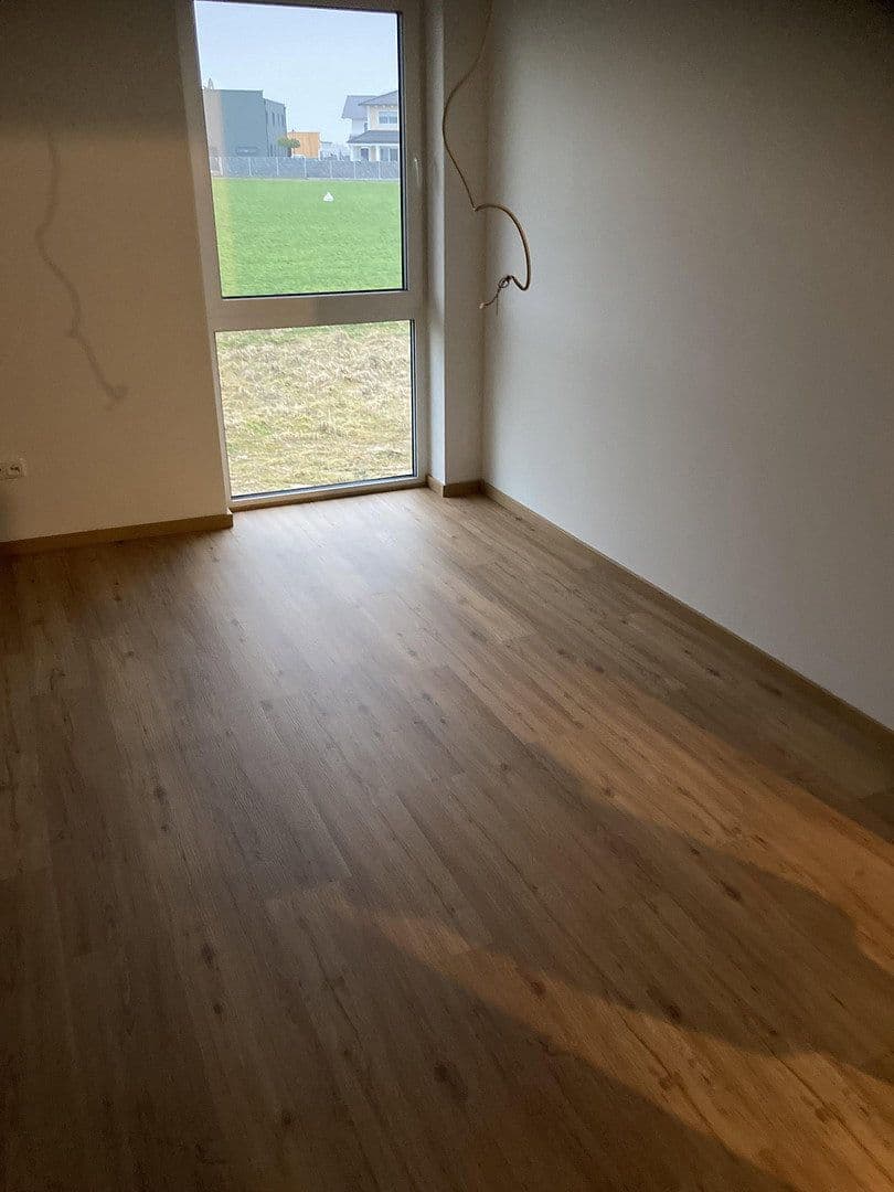 Prenájom domu 160 m², pozemek 450 m², Carlo Schellemannstr 26B, Eggenfelden, Bavorsko Prenájom domu 160 m², pozemek 450 m², Carlo Schellemannstr 26B, Eggenfelden, Bavorsko