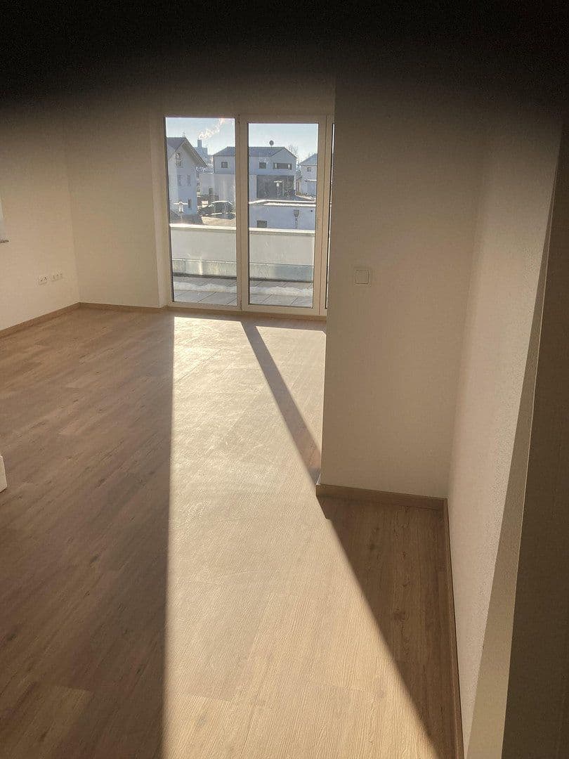Prenájom domu 160 m², pozemek 450 m², Carlo Schellemannstr 26B, Eggenfelden, Bavorsko Prenájom domu 160 m², pozemek 450 m², Carlo Schellemannstr 26B, Eggenfelden, Bavorsko