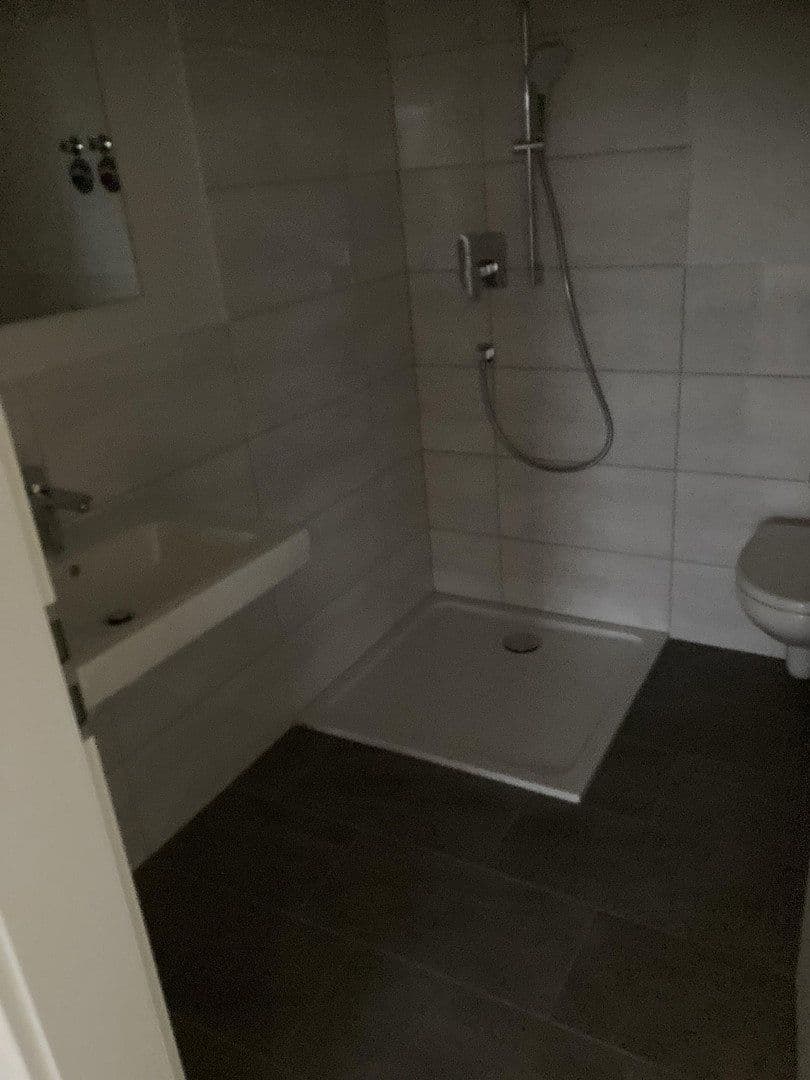 Prenájom domu 160 m², pozemek 450 m², Carlo Schellemannstr 26B, Eggenfelden, Bavorsko Prenájom domu 160 m², pozemek 450 m², Carlo Schellemannstr 26B, Eggenfelden, Bavorsko