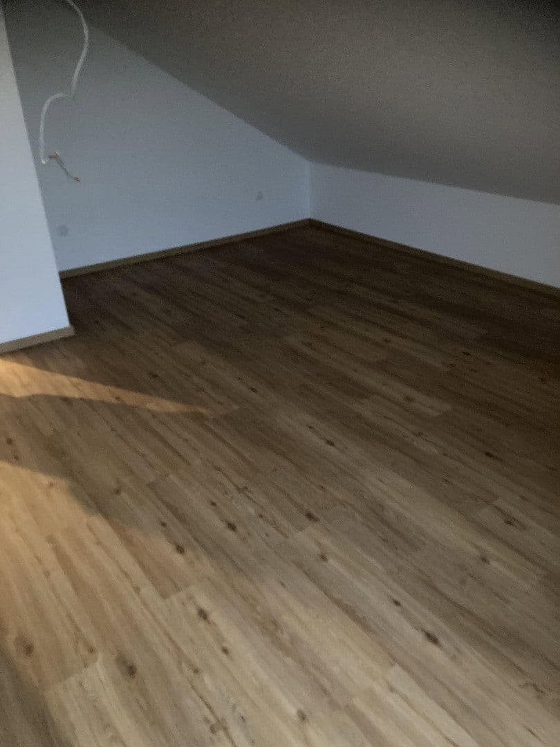 Prenájom domu 160 m², pozemek 450 m², Carlo Schellemannstr 26B, Eggenfelden, Bavorsko Prenájom domu 160 m², pozemek 450 m², Carlo Schellemannstr 26B, Eggenfelden, Bavorsko