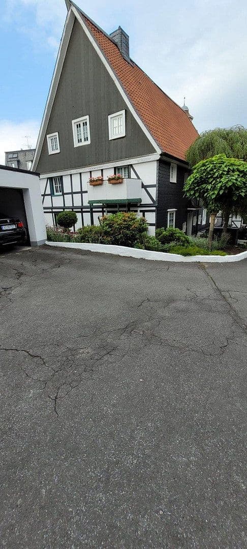 Predaj domu 733 m², pozemek 1.239 m², Wuppertal, Severné Porýnie - Westfálsko Predaj domu 733 m², pozemek 1.239 m², Wuppertal, Severné Porýnie - Westfálsko