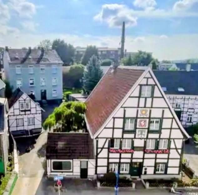 Predaj domu 733 m², pozemek 1.239 m², Wuppertal, Severné Porýnie - Westfálsko Predaj domu 733 m², pozemek 1.239 m², Wuppertal, Severné Porýnie - Westfálsko