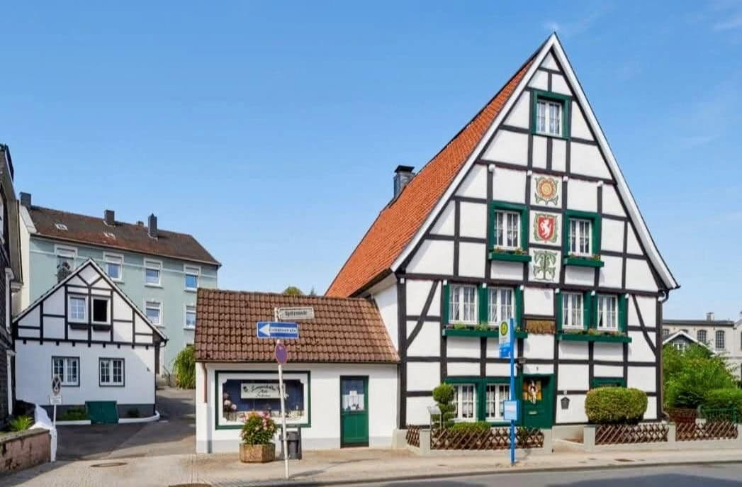 Predaj domu 733 m², pozemek 1.239 m², Wuppertal, Severné Porýnie - Westfálsko Predaj domu 733 m², pozemek 1.239 m², Wuppertal, Severné Porýnie - Westfálsko