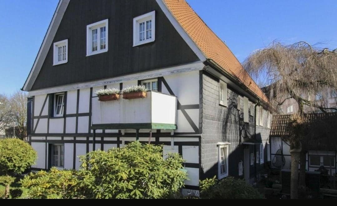 Predaj domu 733 m², pozemek 1.239 m², Wuppertal, Severné Porýnie - Westfálsko Predaj domu 733 m², pozemek 1.239 m², Wuppertal, Severné Porýnie - Westfálsko