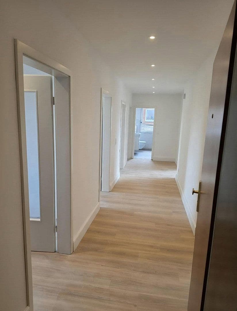 Prenájom bytu 3-izbový 90 m², Ulzburger Straße 693, Norderstedt, Šlezvicko-Holštajnsko Prenájom bytu 3-izbový 90 m², Ulzburger Straße 693, Norderstedt, Šlezvicko-Holštajnsko