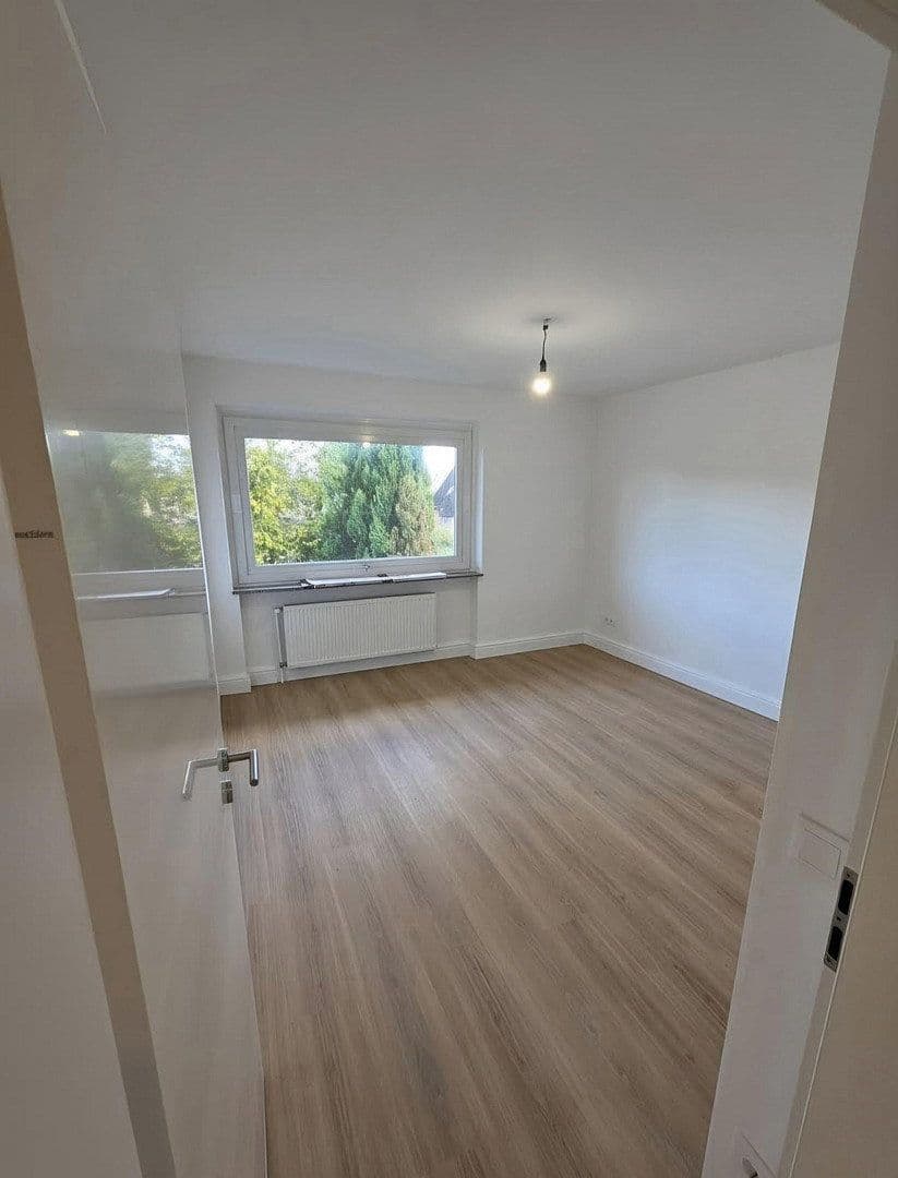 Prenájom bytu 3-izbový 90 m², Ulzburger Straße 693, Norderstedt, Šlezvicko-Holštajnsko Prenájom bytu 3-izbový 90 m², Ulzburger Straße 693, Norderstedt, Šlezvicko-Holštajnsko