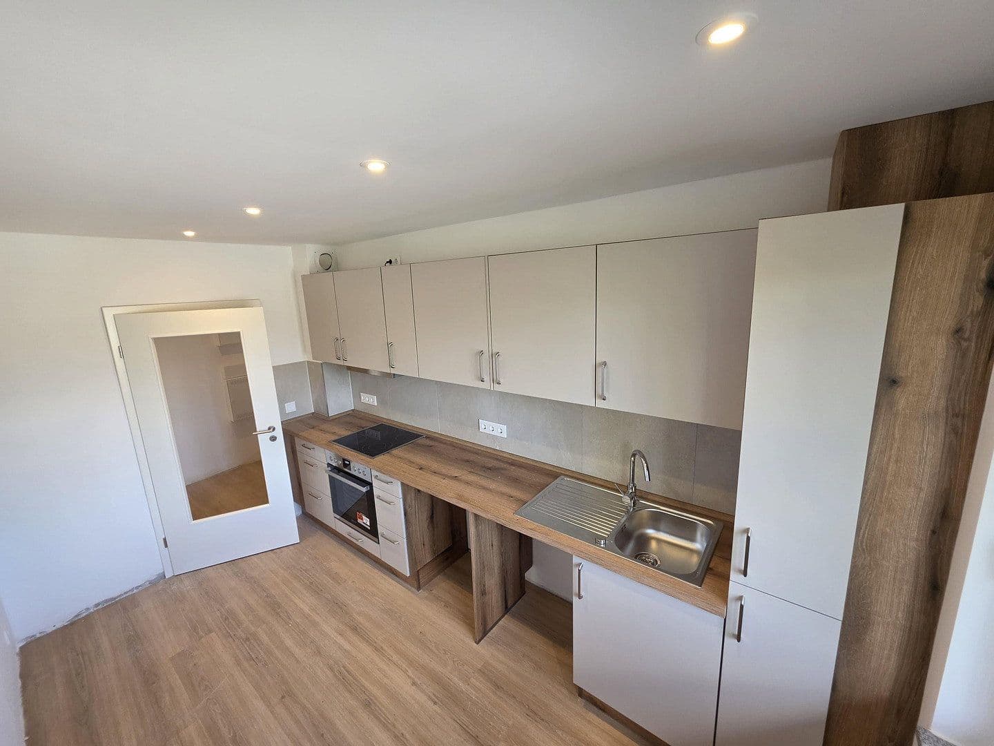 Prenájom bytu 3-izbový 90 m², Ulzburger Straße 693, Norderstedt, Šlezvicko-Holštajnsko Prenájom bytu 3-izbový 90 m², Ulzburger Straße 693, Norderstedt, Šlezvicko-Holštajnsko