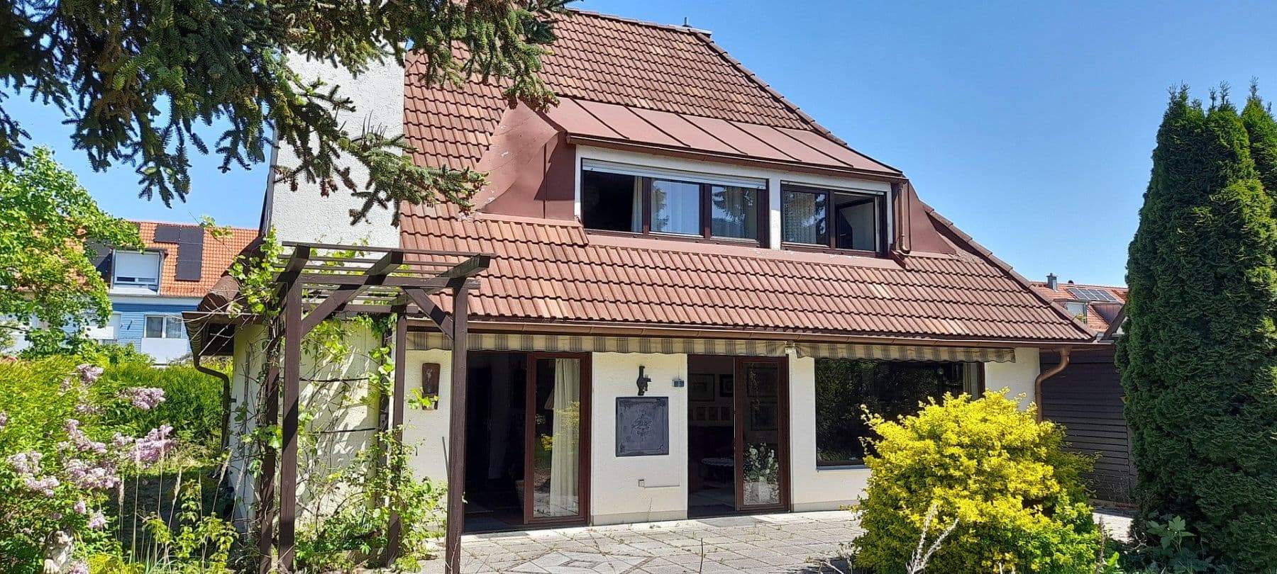 Predaj domu 144 m², pozemek 691 m², Germering, Bavorsko Predaj domu 144 m², pozemek 691 m², Germering, Bavorsko