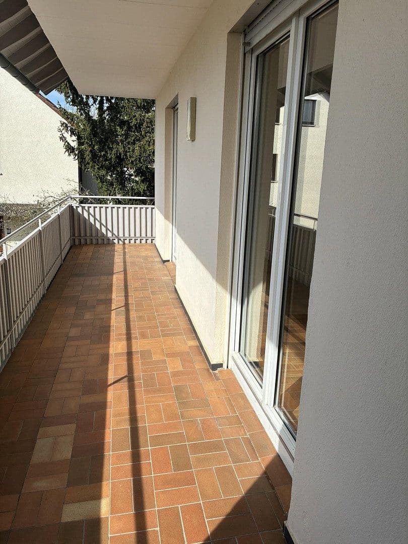 Prenájom bytu 3-izbový 78 m², Filderstadt, Bádensko-Wurttembersko Prenájom bytu 3-izbový 78 m², Filderstadt, Bádensko-Wurttembersko