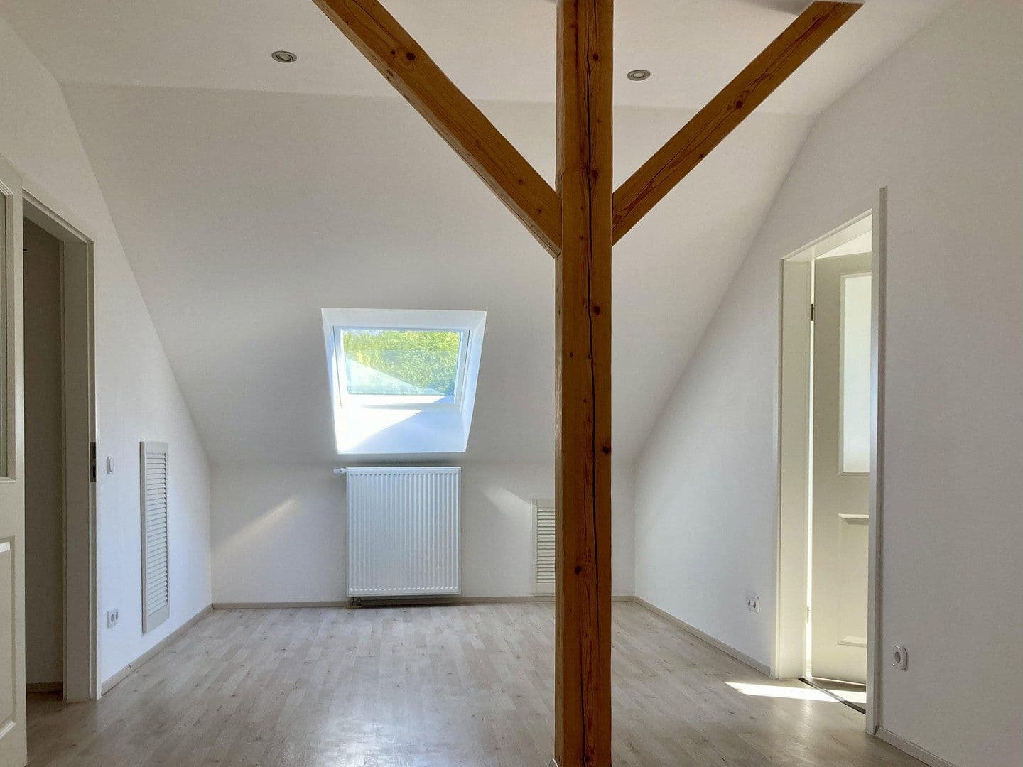 Predaj domu 161 m², pozemek 355 m², Isen, Bavorsko Predaj domu 161 m², pozemek 355 m², Isen, Bavorsko