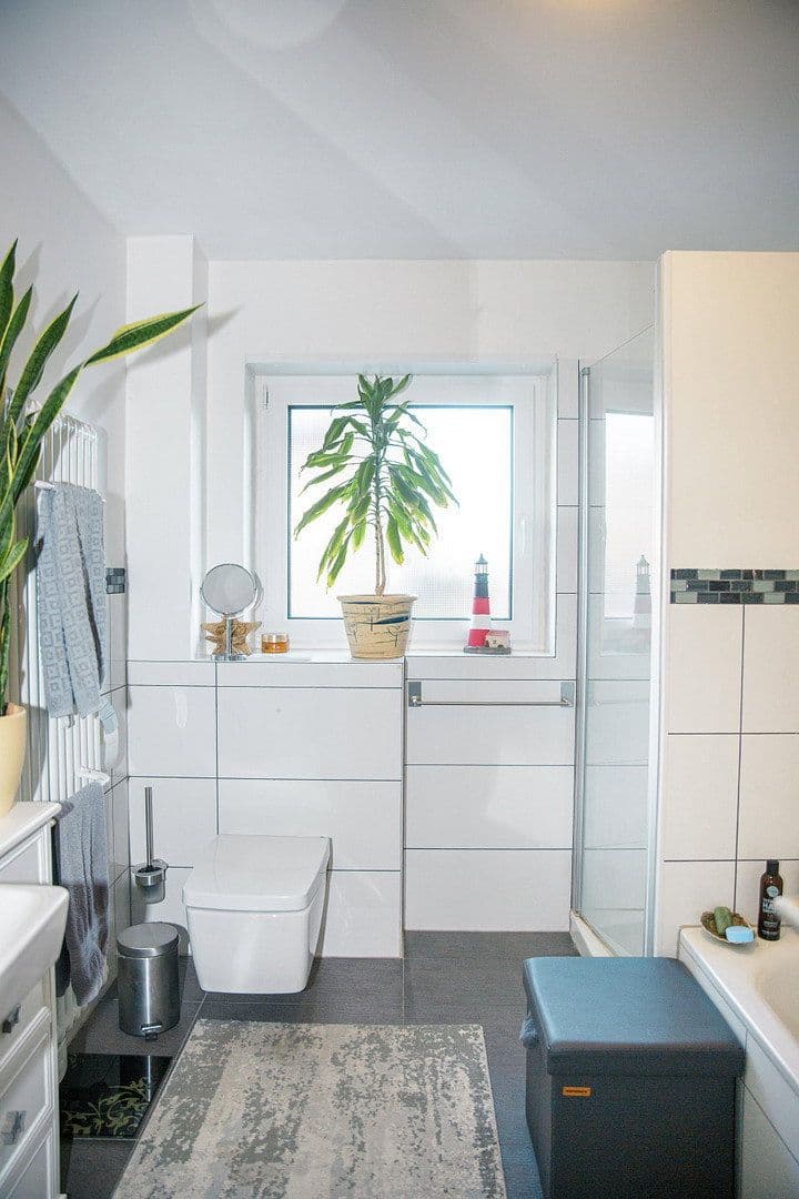 Predaj domu 306 m², pozemek 629 m², Ellerstadt, Porýnie-Falcko Predaj domu 306 m², pozemek 629 m², Ellerstadt, Porýnie-Falcko