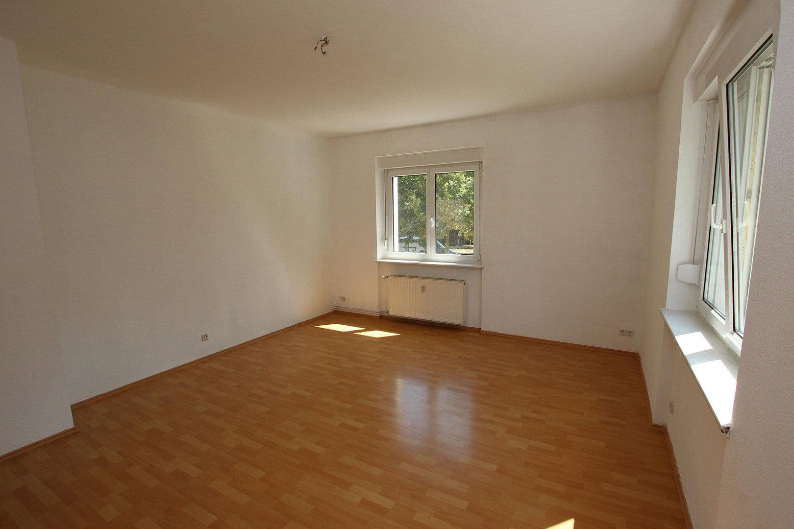 Prenájom bytu 3-izbový 80 m², Schmöckwitzer Straße 109, Eichwalde, Brandenbursko Prenájom bytu 3-izbový 80 m², Schmöckwitzer Straße 109, Eichwalde, Brandenbursko