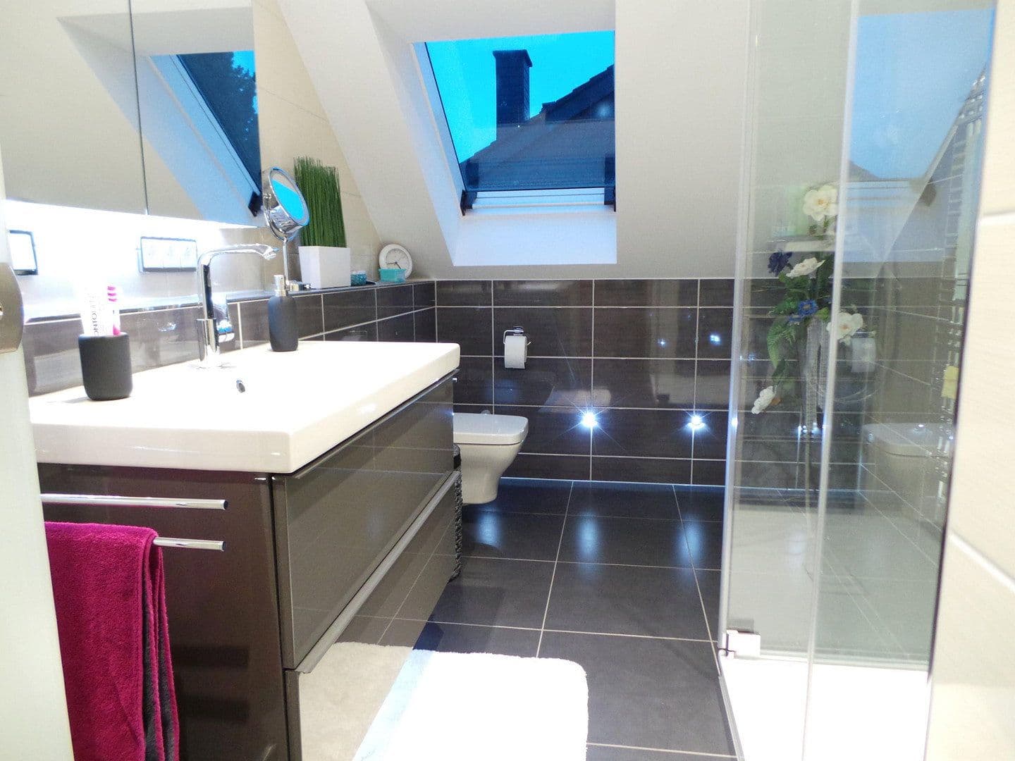 Predaj domu 227 m², pozemek 858 m², Schleebachstr. 34b, Roetgen, Severné Porýnie - Westfálsko Predaj domu 227 m², pozemek 858 m², Schleebachstr. 34b, Roetgen, Severné Porýnie - Westfálsko