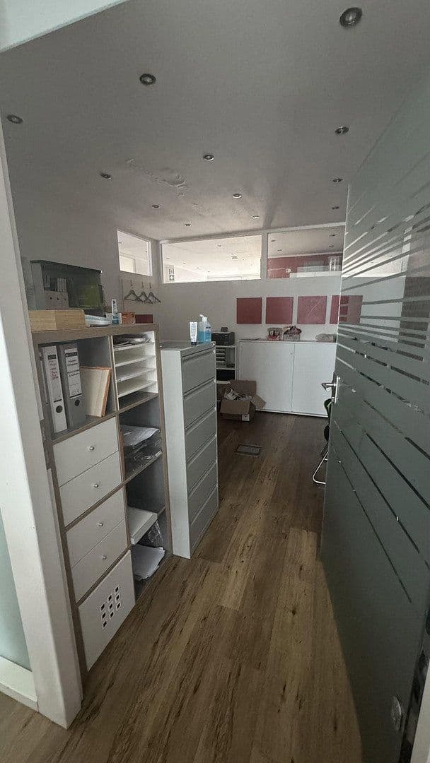 Prenájom kancelárie 130 m², Neusser Str. 1b, Dormagen, Severné Porýnie - Westfálsko Prenájom kancelárie 130 m², Neusser Str. 1b, Dormagen, Severné Porýnie - Westfálsko