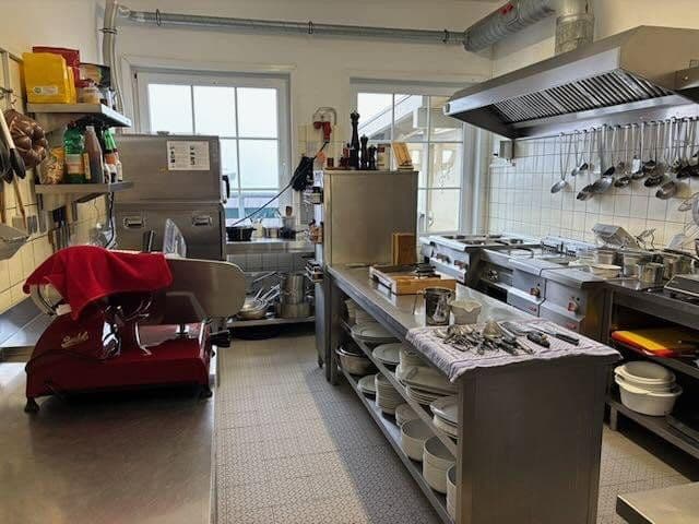 Predaj domu 460 m², pozemek 2.041 m², Rodelhaus 1, Braunlage, Dolné Sasko Predaj domu 460 m², pozemek 2.041 m², Rodelhaus 1, Braunlage, Dolné Sasko