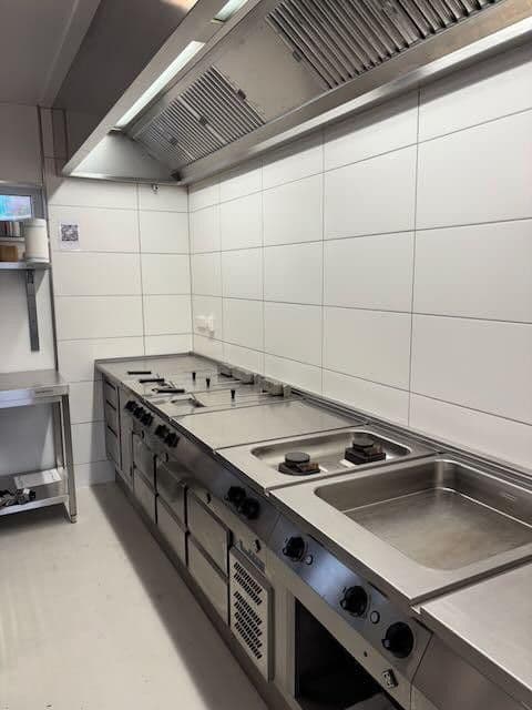 Predaj domu 460 m², pozemek 2.041 m², Rodelhaus 1, Braunlage, Dolné Sasko Predaj domu 460 m², pozemek 2.041 m², Rodelhaus 1, Braunlage, Dolné Sasko