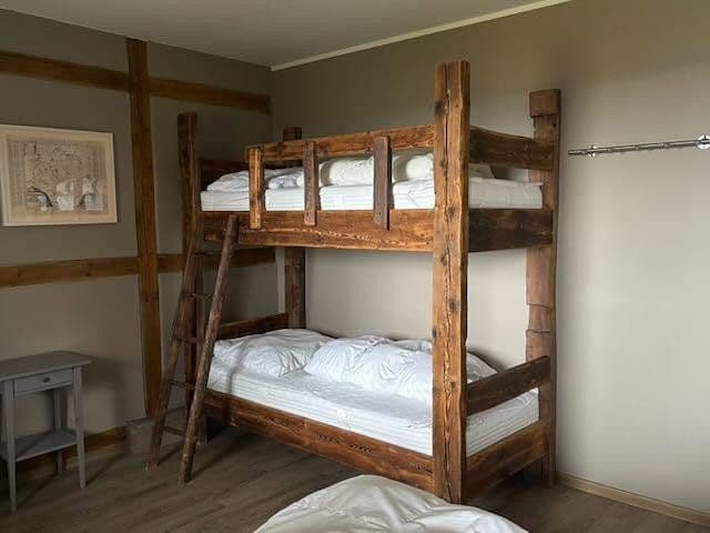 Predaj domu 460 m², pozemek 2.041 m², Rodelhaus 1, Braunlage, Dolné Sasko Predaj domu 460 m², pozemek 2.041 m², Rodelhaus 1, Braunlage, Dolné Sasko