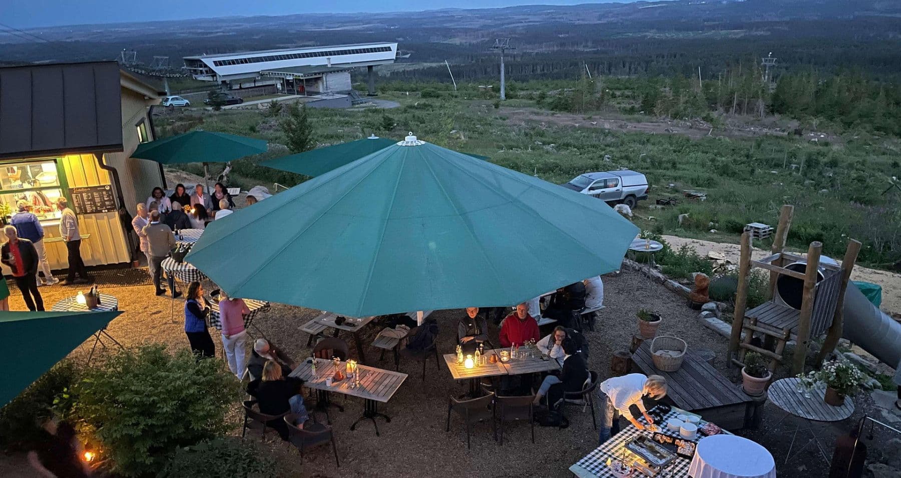 Predaj domu 460 m², pozemek 2.041 m², Rodelhaus 1, Braunlage, Dolné Sasko Predaj domu 460 m², pozemek 2.041 m², Rodelhaus 1, Braunlage, Dolné Sasko